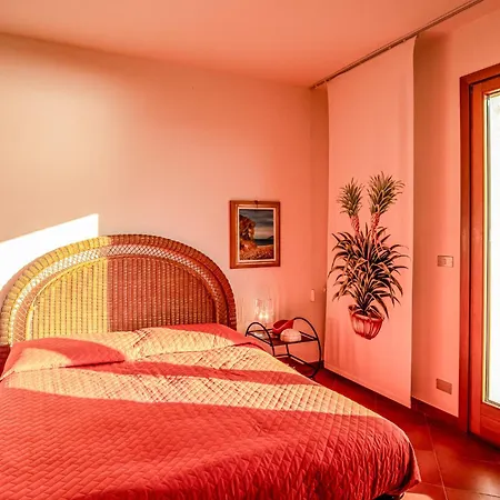 Casa Aldrovandi *